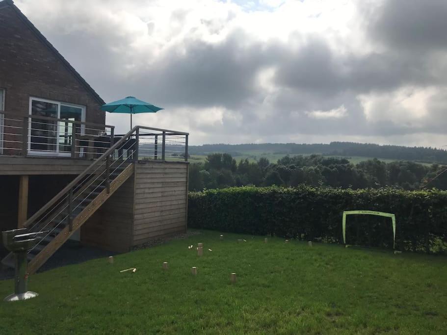 Huis Met Zonneterras, Tuin En Panoramisch Uitzicht Wellin Exterior photo